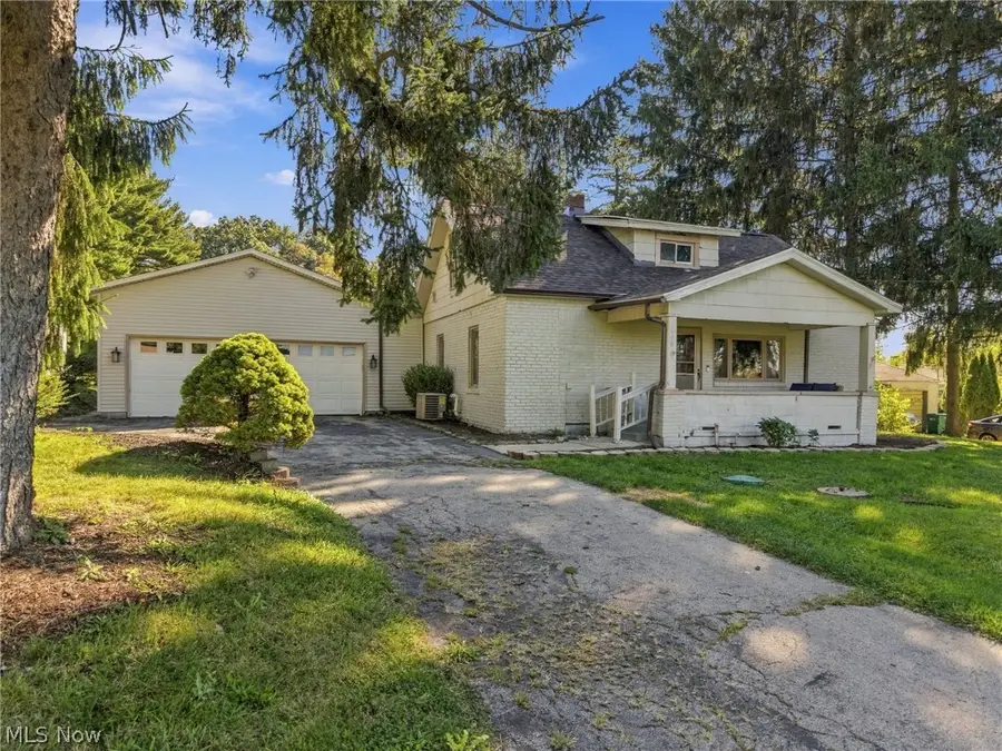 1953 Lawn Avenue, Lowellville, OH 44436 - #3
