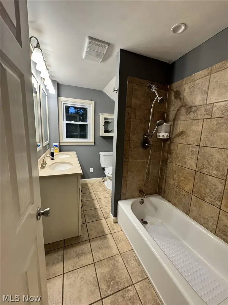 7688 Calvin Road, Ravenna, OH 44266 - #2