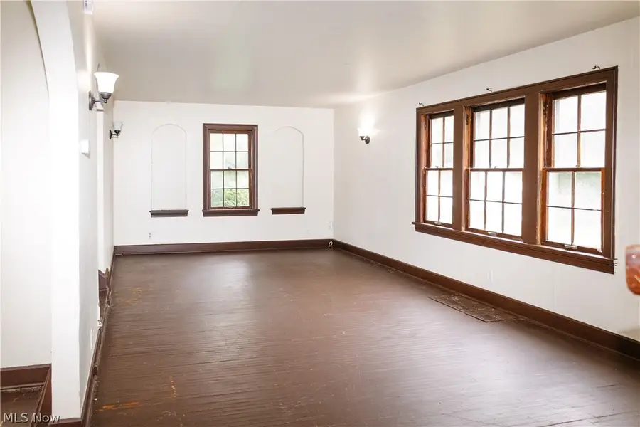 472 W 6th Street, Mansfield, OH 44903 - #2
