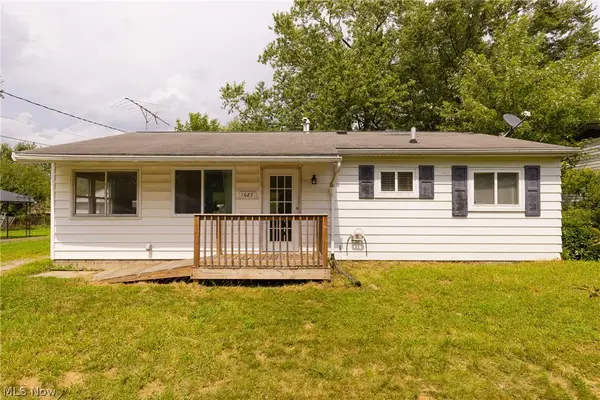 1687 Delia Avenue, Akron, OH 44320