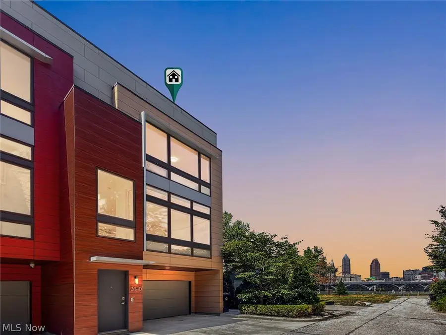 2040 W 11th Place, Cleveland, OH 44113 - #2