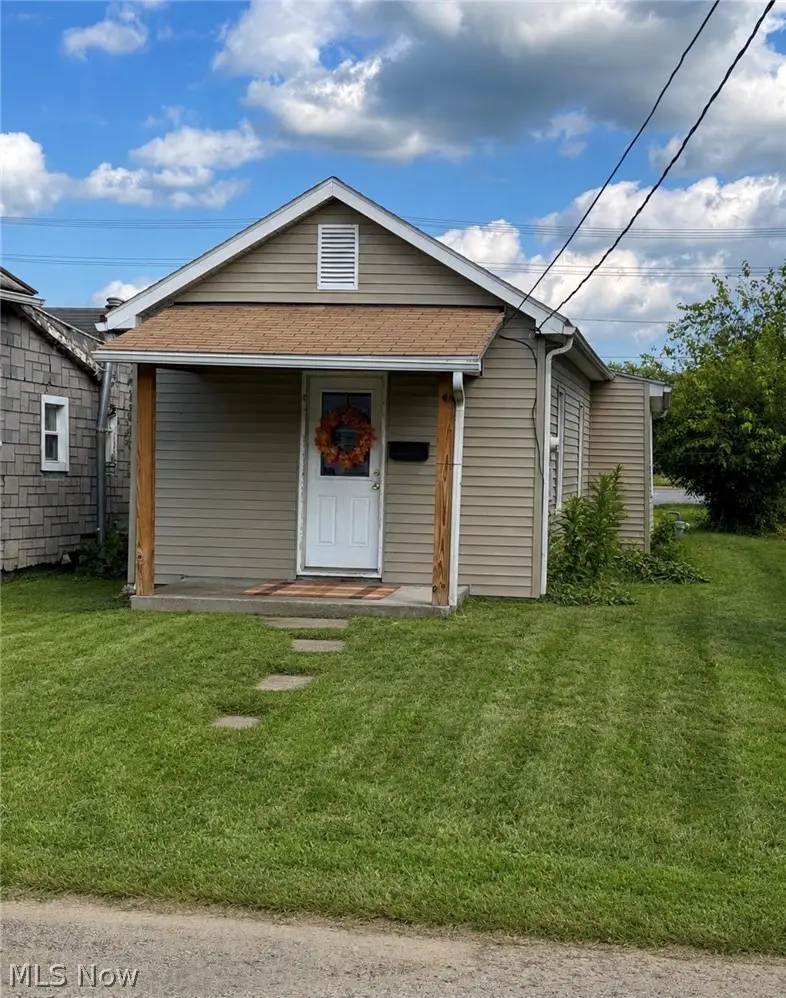 2224 Hoge Avenue, Zanesville, OH 43701 - #1