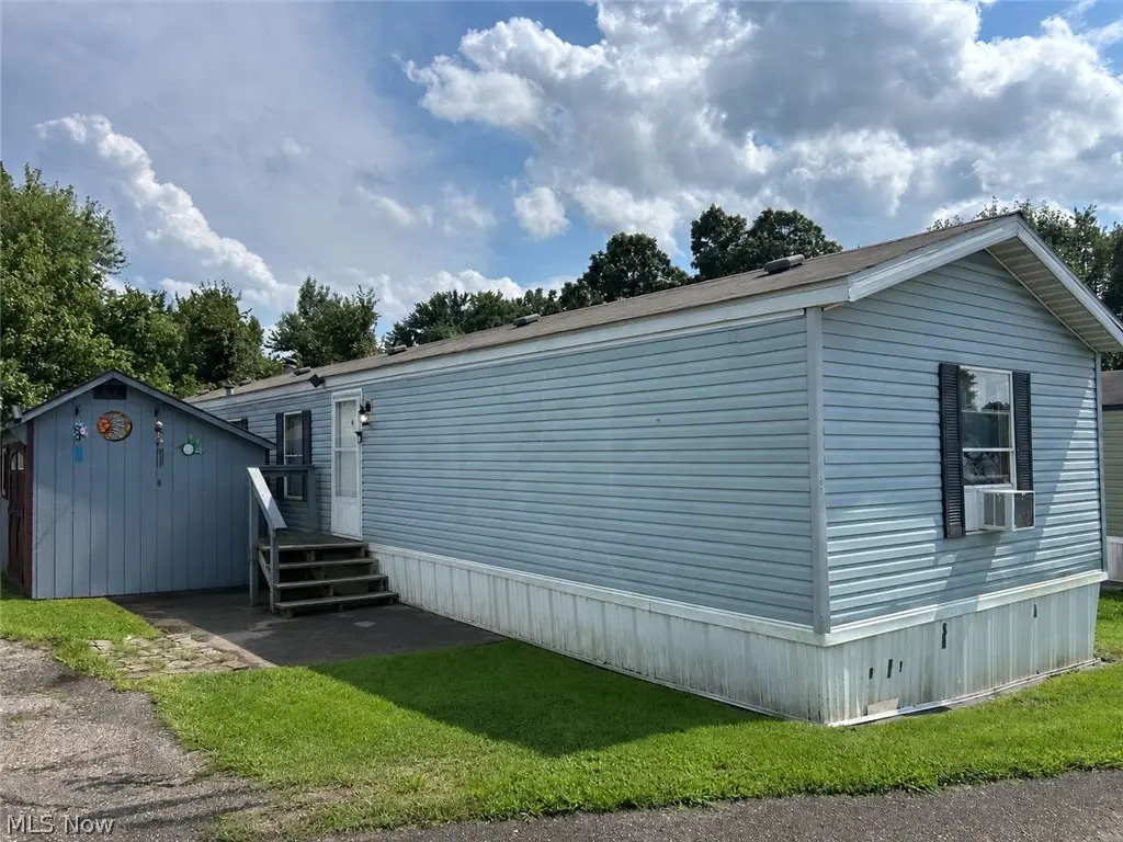 200 S Blackwood Drive, Zanesville, OH 43701 - #1