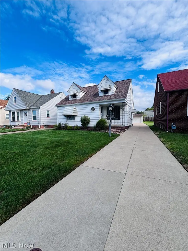 7704 Dartworth Drive, Parma, OH 44129 - #2