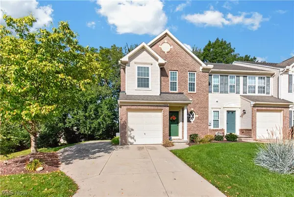1506 Wellingshire Circle, Cuyahoga Falls, OH 44221