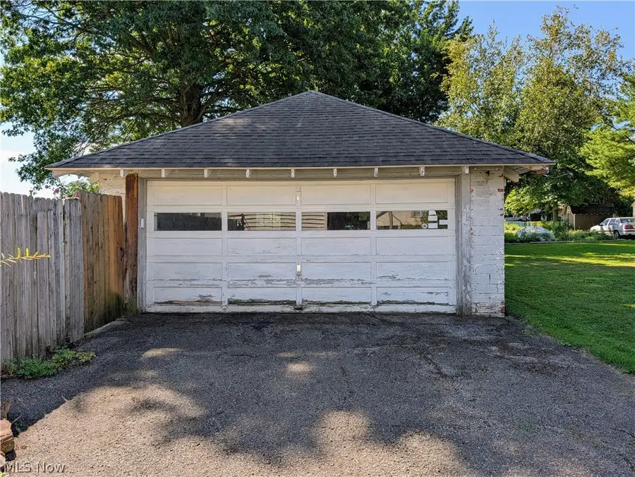 311 Liberty St W, Ashland, OH 44805 - #3