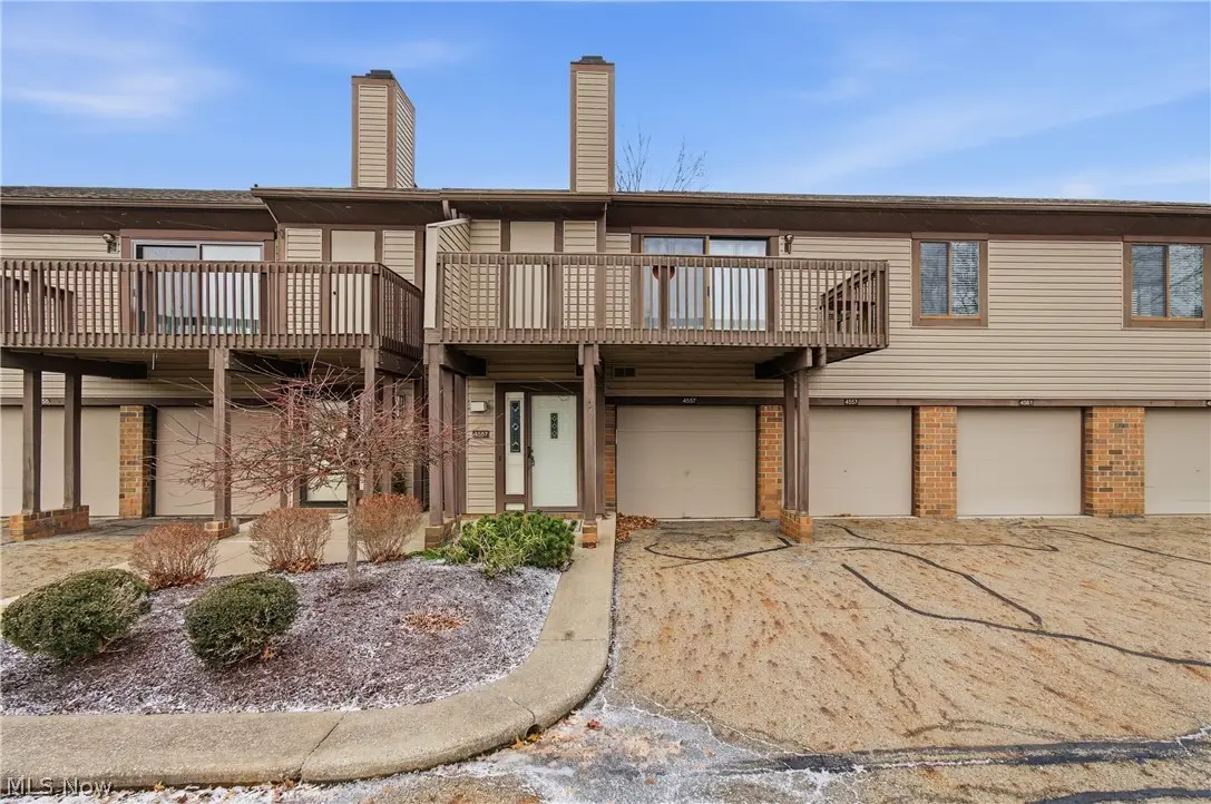 4557 Saint James Nw Circle, Canton, OH 44708 - #1