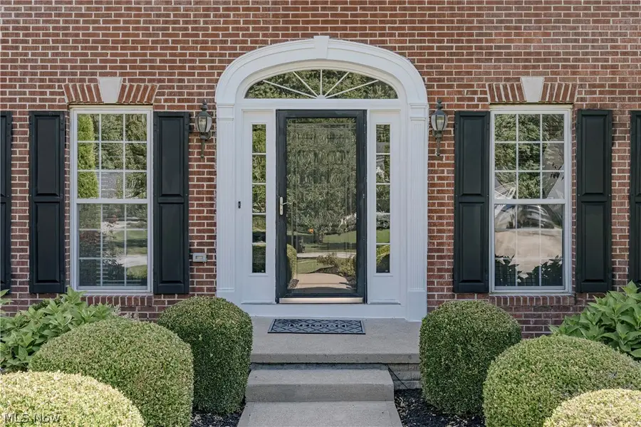 9185 Stonebriar Lane, North Ridgeville, OH 44039 - #3