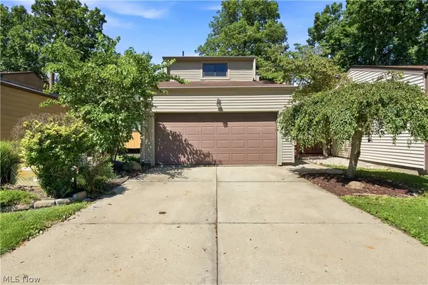 9805 Country Scene Lane, Mentor, OH 44060