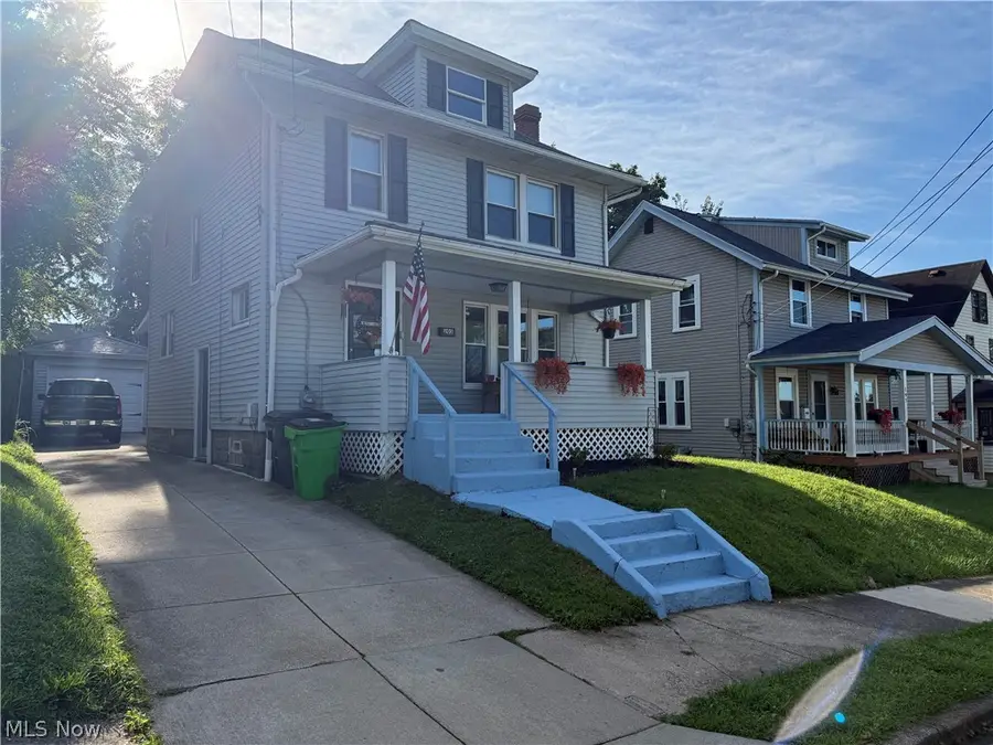 203 24th Nw Street, Barberton, OH 44203 - #2