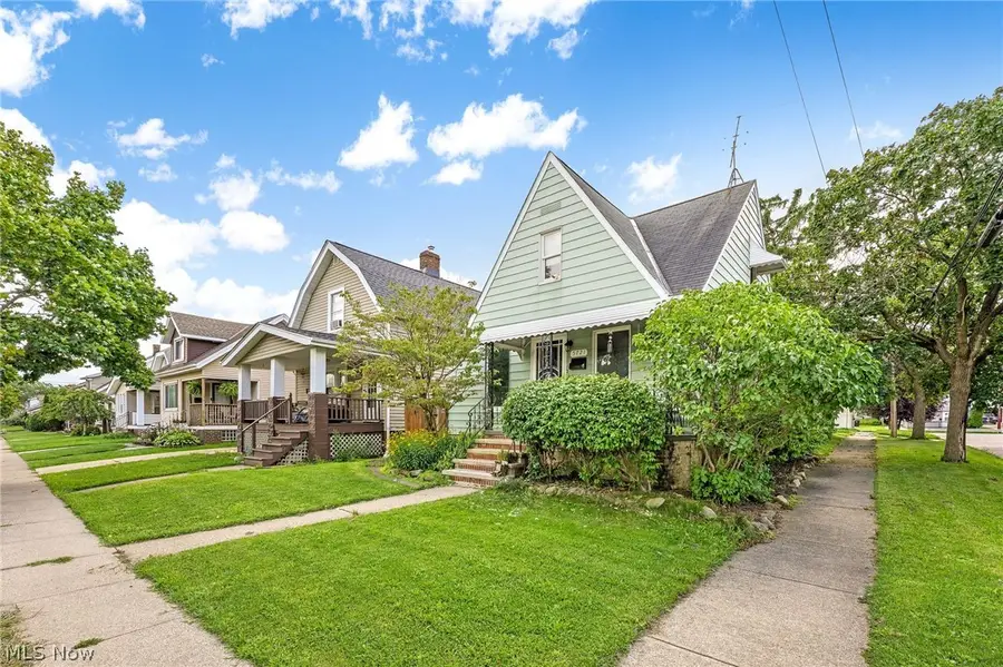 5721 Delora Avenue, Cleveland, OH 44144 - #3