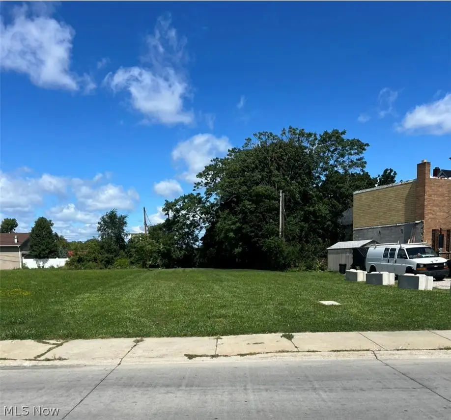 500 W 6th Street, Lorain, OH 44052 - #1