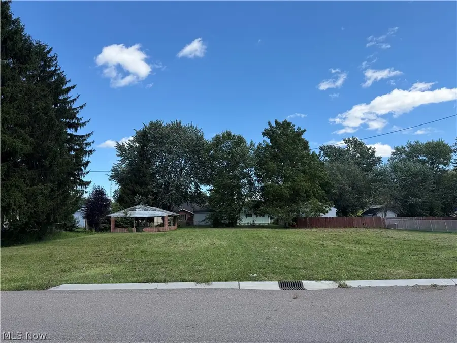 Coventry Ne Boulevard, Canton, OH 44705 - #2