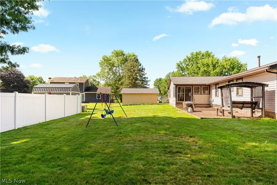 12534 Springwater Nw Avenue, Uniontown, OH 44685 - #3