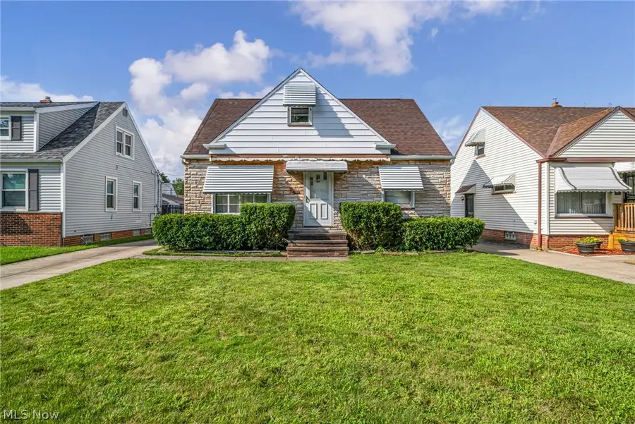 13107 Woodward Boulevard, Garfield Heights, OH 44125 - #2