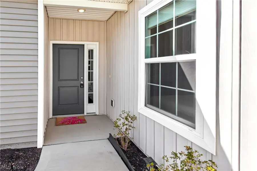258 Silver Spring Circle, Elyria, OH 44035 - #2
