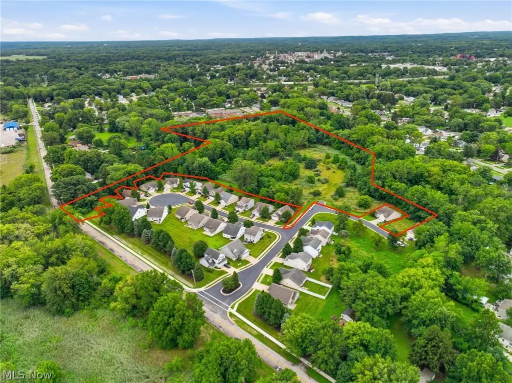 Lighthouse Pointe Drive, Painesville, OH 44077 - #1