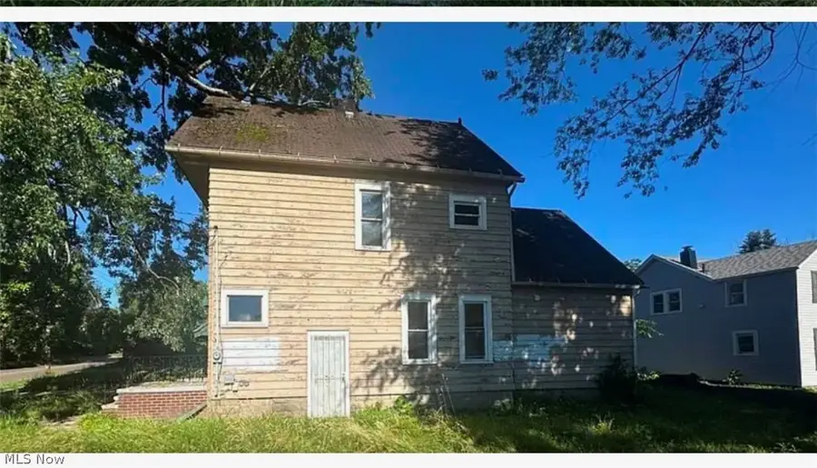 905 E Buchtel Avenue, Akron, OH 44305 - #2