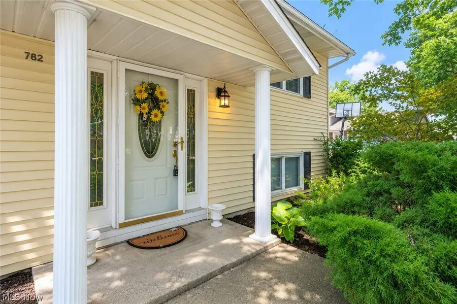 782 Pasadena Avenue, Sheffield Lake, OH 44054 - #2