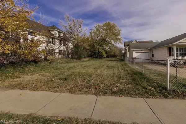 861 Lakeview Road, Cleveland, OH 44108
