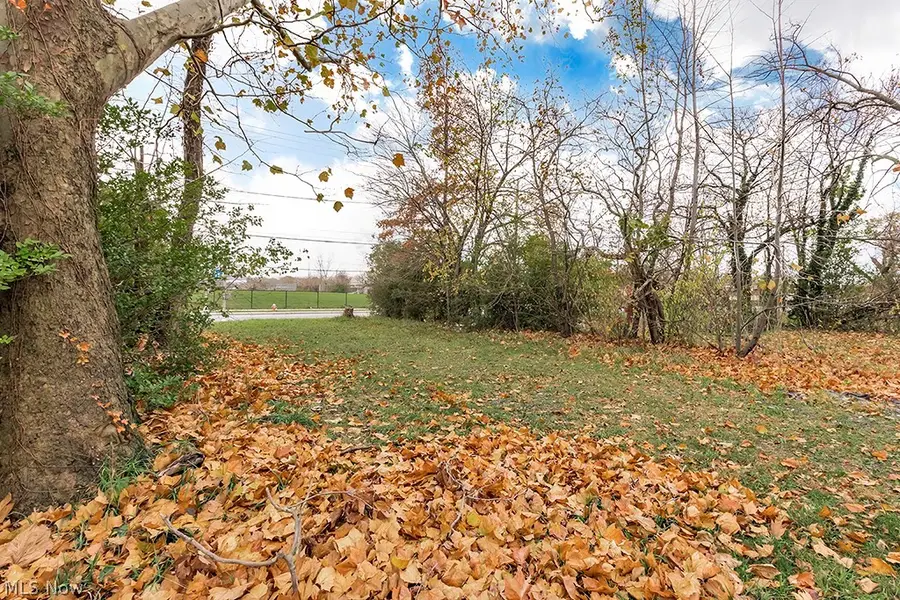 933 E 140th Street, Cleveland, OH 44110 - #2
