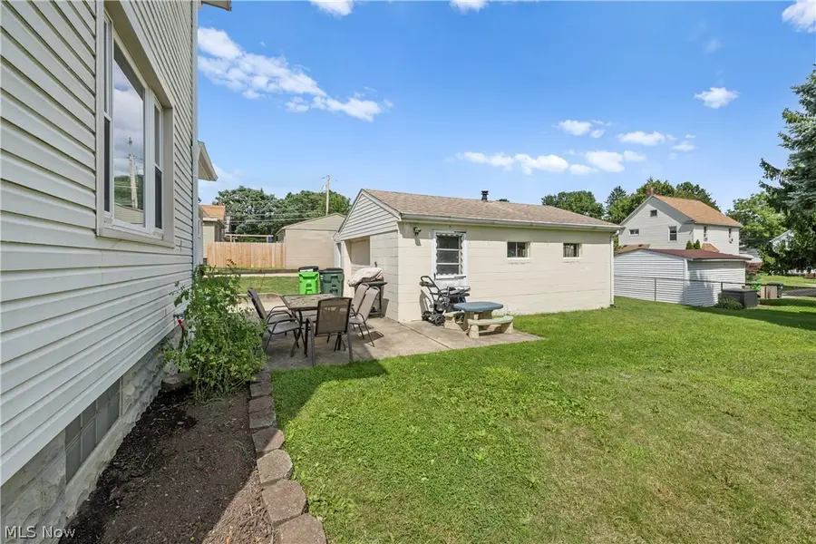 173 25th Nw Street, Barberton, OH 44203 - #3