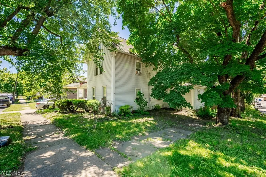 323 2nd Ne Street, Massillon, OH 44646 - #3