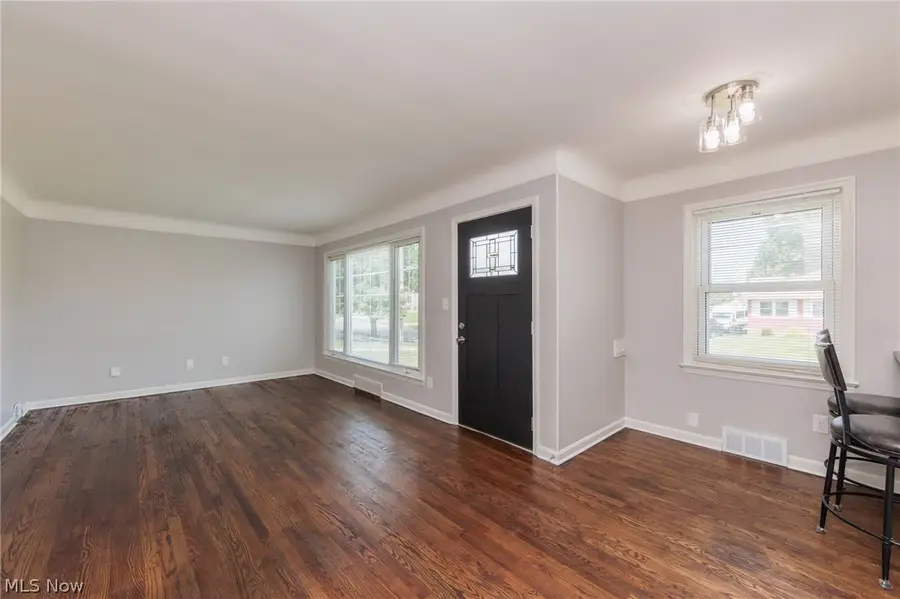 3707 Longwood Avenue, Parma, OH 44134 - #3