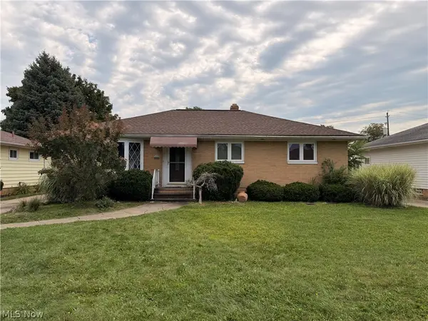 7239 Oakwood Road, Parma, OH 44130