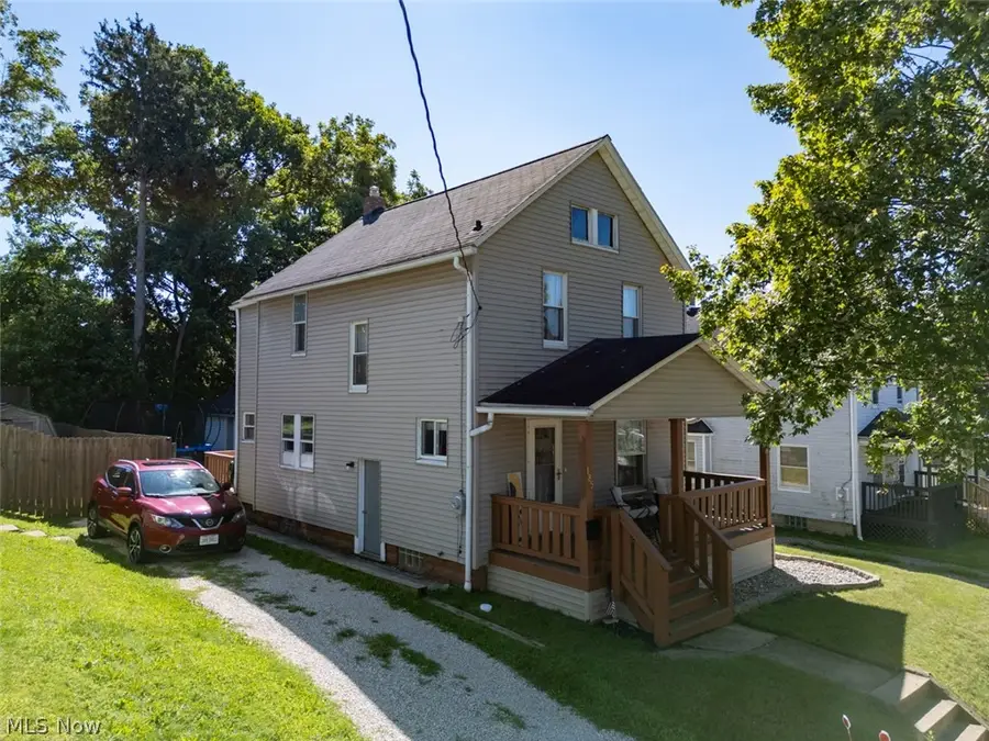185 24th Nw Street, Barberton, OH 44203 - #3