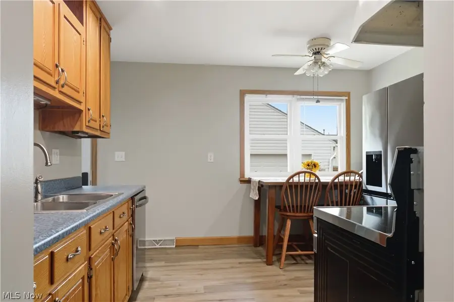 1136 Parkside Avenue, Alliance, OH 44601 - #3