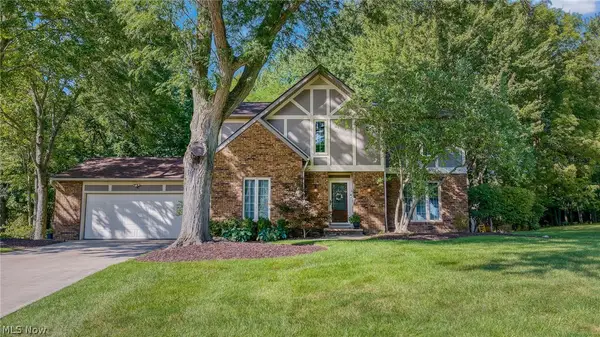 32871 N Burr Oak Drive, Solon, OH 44139
