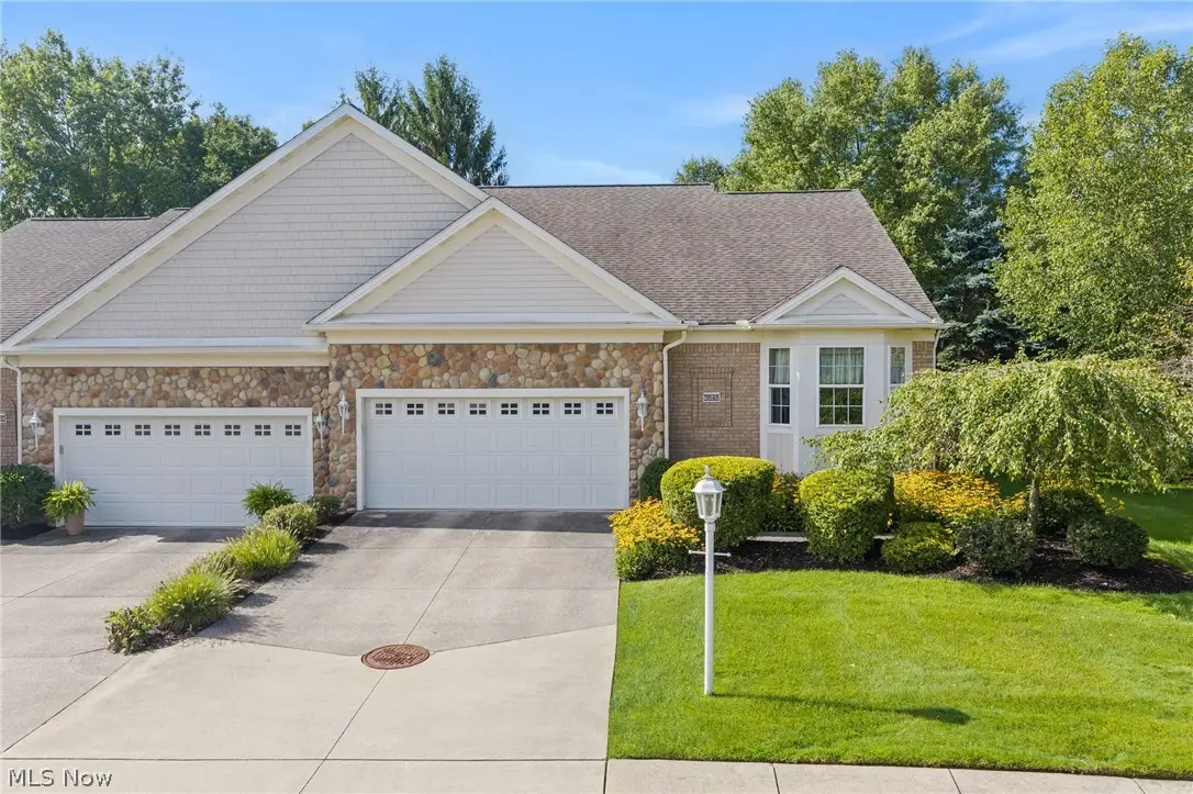 9848 Country Club Circle, Twinsburg, OH 44087 - #1