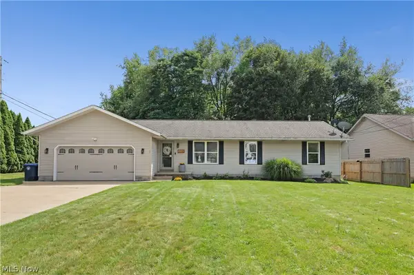 2008 Springfield Lake Boulevard, Akron, OH 44312