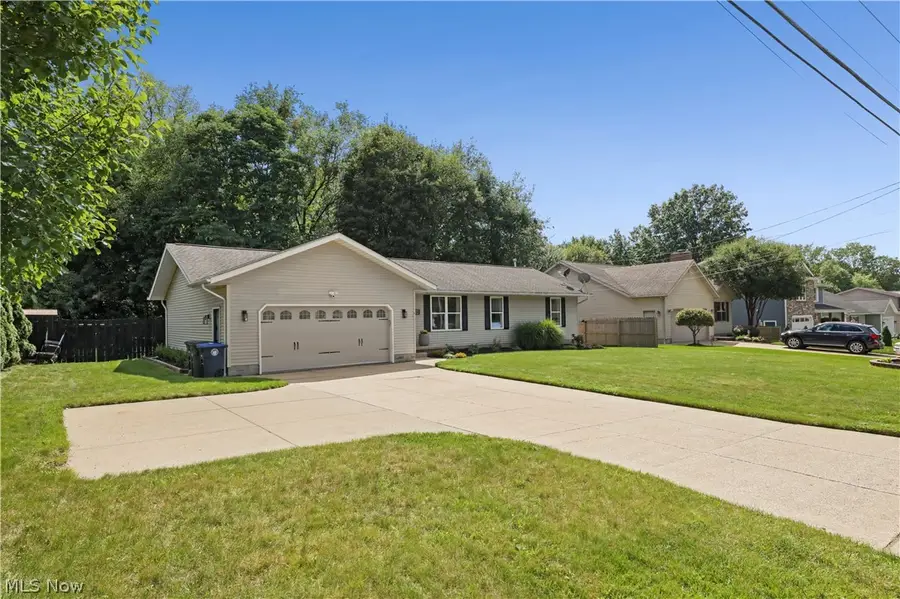 2008 Springfield Lake Boulevard, Akron, OH 44312 - #2