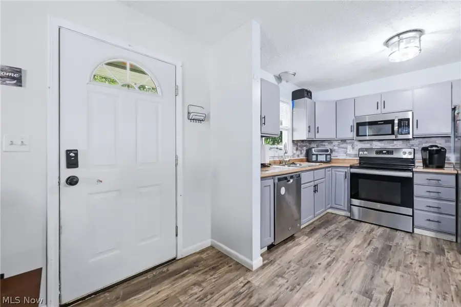 1883 Cleveland Street, Salem, OH 44460 - #2