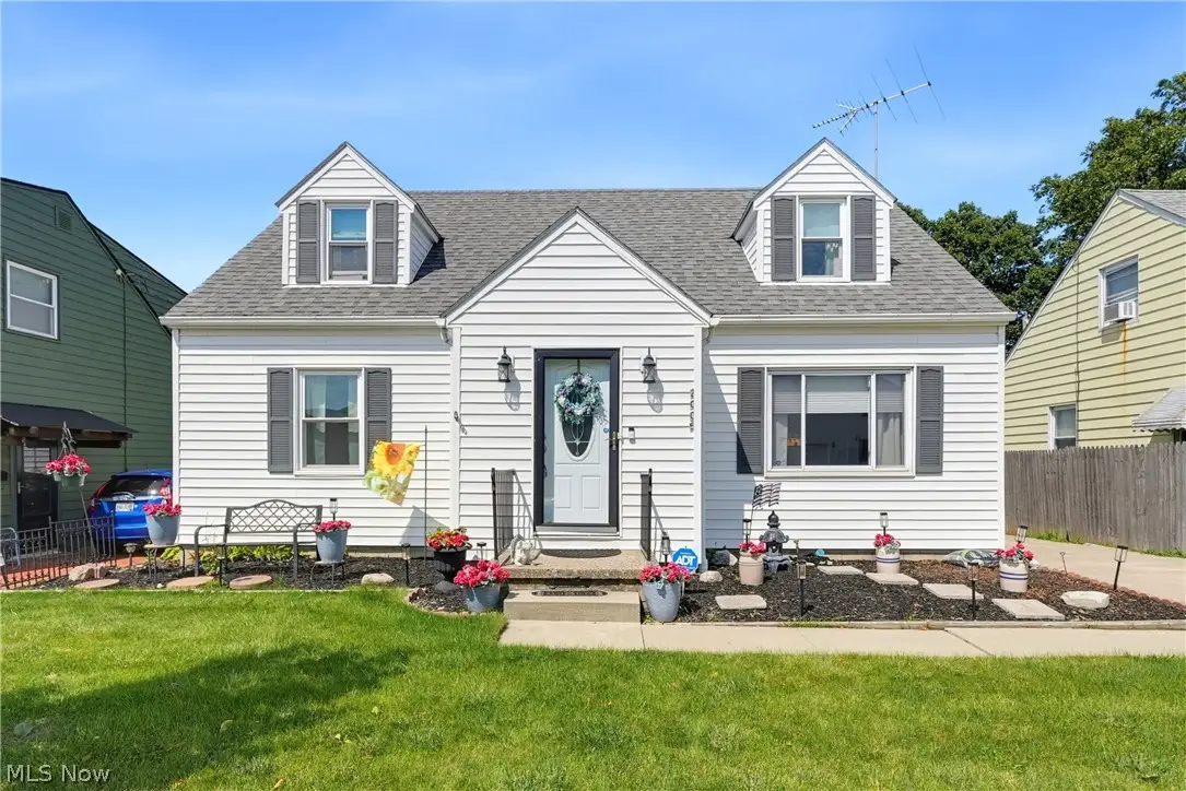 2005 Lindbergh Avenue, Cuyahoga Falls, OH 44223 - #1