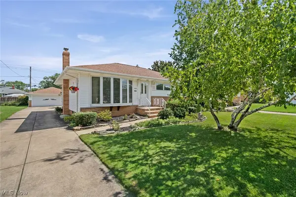 7227 Oakwood Road, Parma, OH 44130