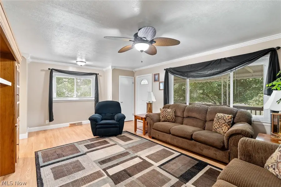 543 Edith Avenue, Akron, OH 44312 - #3