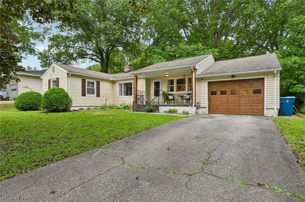 557 Hartzell Drive, Barberton, OH 44203
