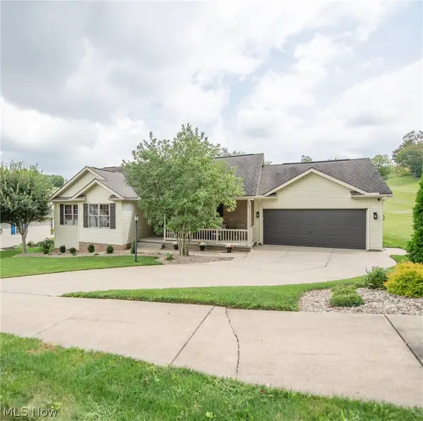 1751 Sandlewood Se Drive, New Philadelphia, OH 44663