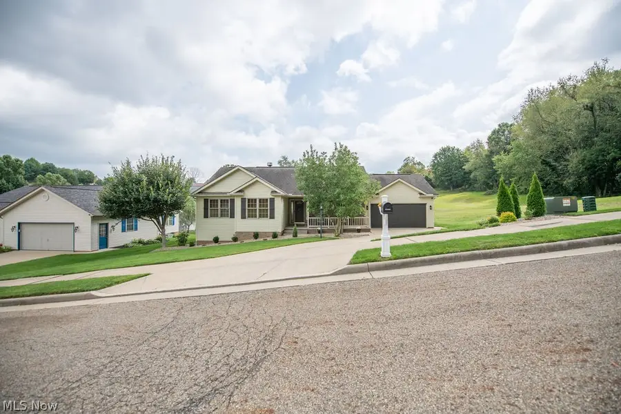 1751 Sandlewood Se Drive, New Philadelphia, OH 44663 - #2