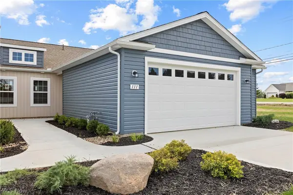 111 Brunswick Drive, Elyria, OH 44035