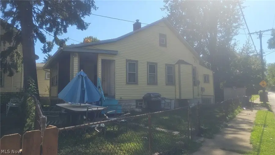 1294 W 93rd W Street, Cleveland, OH 44102 - #2