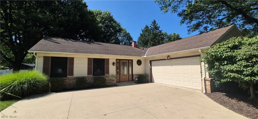 6224 Winding Creek Lane, North Olmsted, OH 44070 - #3