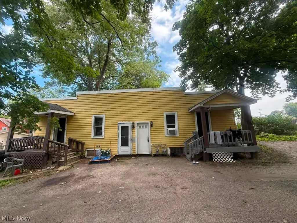 133 W Jackson Street, Painesville, OH 44077 - #1