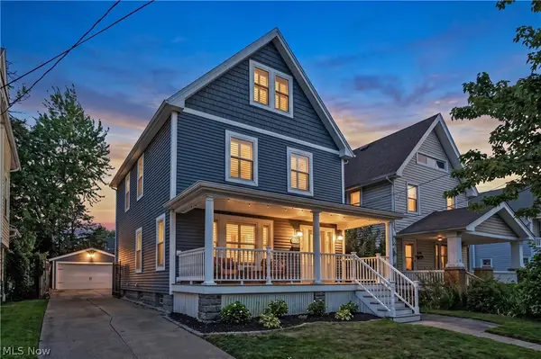 1596 Orchard Grove Avenue, Lakewood, OH 44107