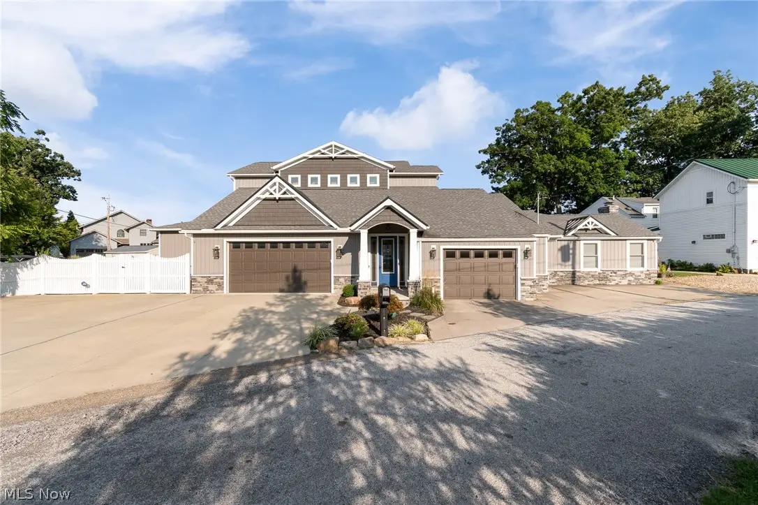 211 Oak Grove Drive, Akron, OH 44319 - #1