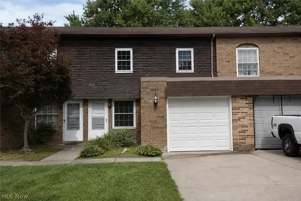 13956 Oakbrook Drive #3956, North Royalton, OH 44133