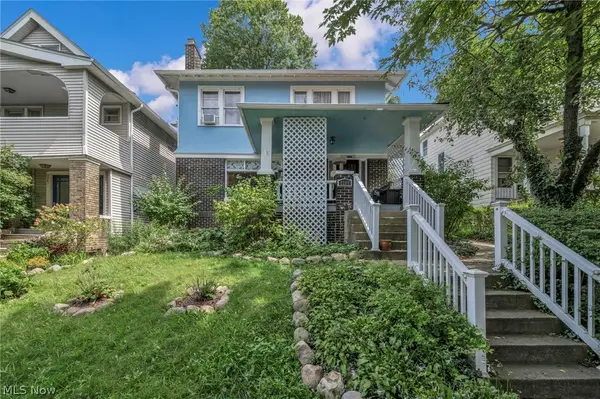 2205 Grandview Avenue, Cleveland Heights, OH 44106